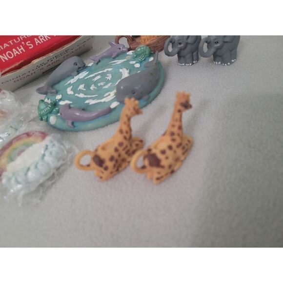 New Noah's Ark Tea Set Mini 10 Piece Set Ceramic Whales Rainbow - Picture 9 of 9